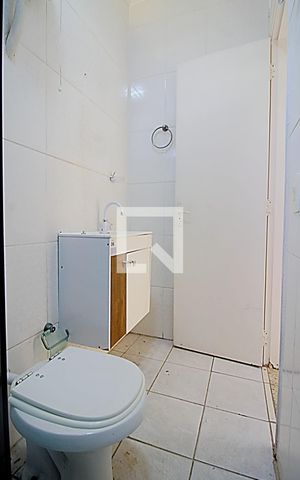 Casa para alugar com 250m², 3 quartos e 6 vagasBanheiro da  Edícula 