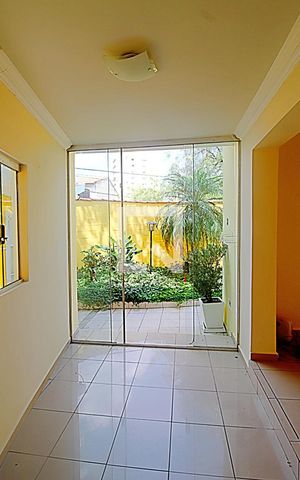 Casa para alugar com 250m², 3 quartos e 6 vagasVaranda da Sala