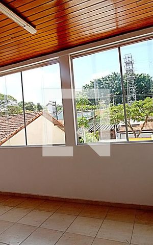 Casa para alugar com 250m², 3 quartos e 6 vagasQuarto Edícula 