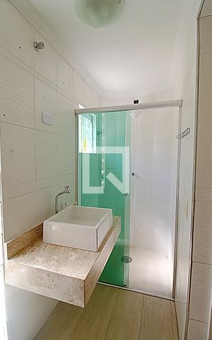 Casa para alugar com 250m², 3 quartos e 6 vagasBanheiro da Suíte 1