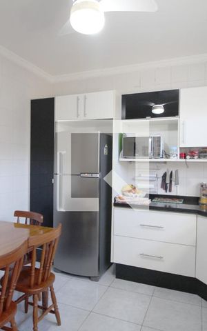 Casa de condomínio para alugar com 114m², 3 quartos e 2 vagasCozinha