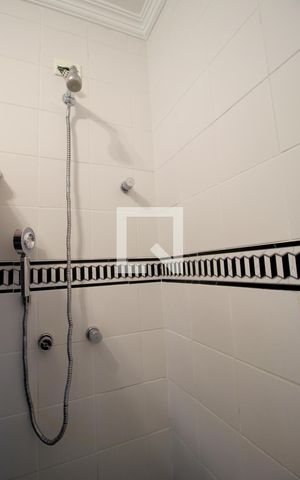 Casa de condomínio para alugar com 114m², 3 quartos e 2 vagasBanheiro da Suíte 