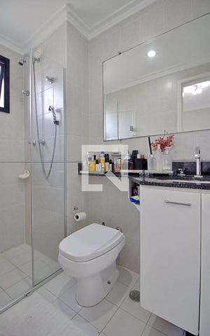 Apartamento à venda com 88m², 2 quartos e 2 vagas Apartamento à venda com 88m², 2 quartos e 2 vagasBanheiro da Suíte 1