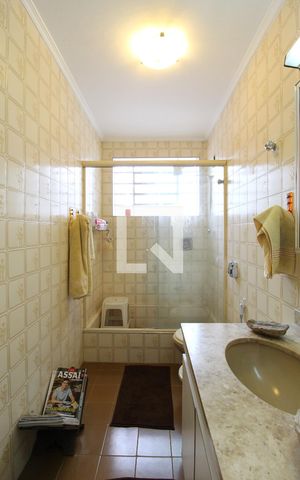 Casa à venda com 143m², 4 quartos e 3 vagasBanheiro Social