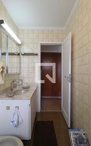 Casa à venda com 143m², 4 quartos e 3 vagasBanheiro Social