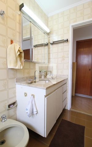 Casa à venda com 143m², 4 quartos e 3 vagasBanheiro Social