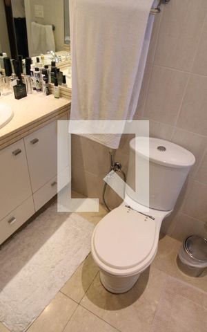 Apartamento à venda com 135m², 3 quartos e 2 vagasBanheiro da suíte 1