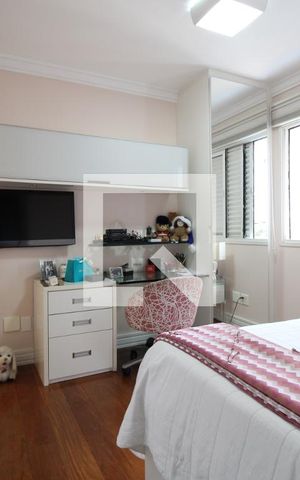 Apartamento à venda com 135m², 3 quartos e 2 vagasSuíte 2