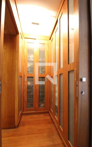 Apartamento à venda com 135m², 3 quartos e 2 vagasCloset da suíte 1
