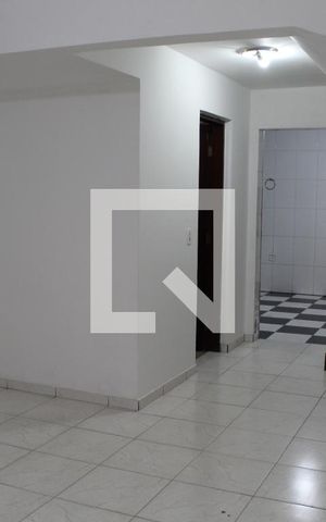 Casa à venda com 115m², 2 quartos e 2 vagasSala