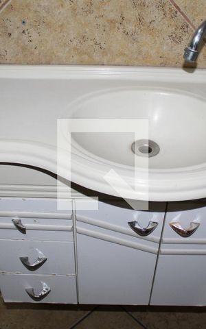 Casa à venda com 115m², 2 quartos e 2 vagasBanheiro
