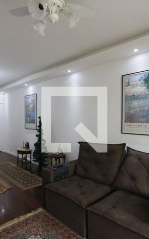 Apartamento para alugar com 185m², 3 quartos e 2 vagassala