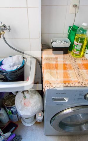 Apartamento à venda com 67m², 3 quartos e 1 vagaÁrea de serviço