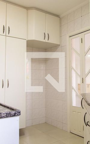 Apartamento para alugar com 93m², 3 quartos e 2 vagasCozinha