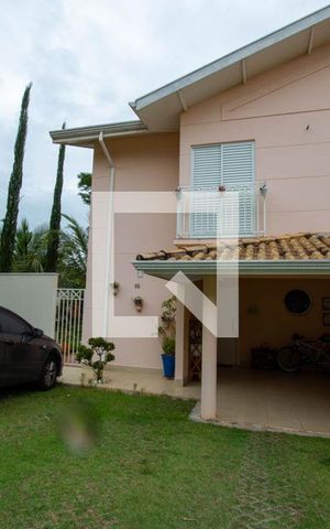Casa de condomínio à venda com 199m², 4 quartos e 4 vagas Casa de condomínio à venda com 199m², 4 quartos e 4 vagasFachada