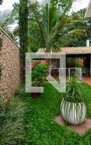 Casa de condomínio à venda com 199m², 4 quartos e 4 vagas Casa de condomínio à venda com 199m², 4 quartos e 4 vagasQuintal