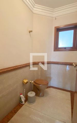 Casa de condomínio à venda com 954m², 4 quartos e 8 vagasLavabo