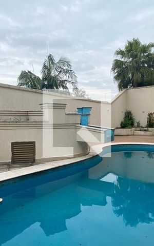 Casa de condomínio à venda com 954m², 4 quartos e 8 vagasPiscina
