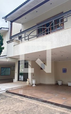 Casa de condomínio à venda com 954m², 4 quartos e 8 vagasFachada