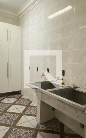 Casa de condomínio à venda com 954m², 4 quartos e 8 vagasÁrea de Serviço