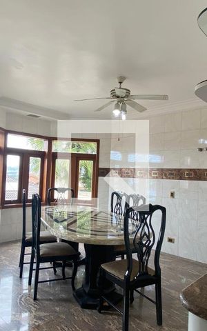 Casa de condomínio à venda com 954m², 4 quartos e 8 vagasCopa