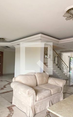 Casa de condomínio à venda com 954m², 4 quartos e 8 vagasSala