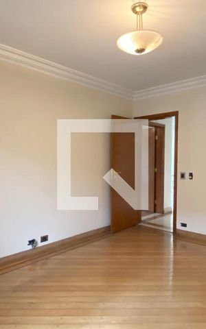 Casa de condomínio à venda com 954m², 4 quartos e 8 vagasSuíte 4