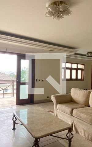 Casa de condomínio à venda com 954m², 4 quartos e 8 vagasSala