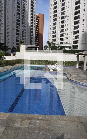 Apartamento à venda com 114m², 3 quartos e 1 vaga Apartamento à venda com 114m², 3 quartos e 1 vagaÁrea comum - Piscina