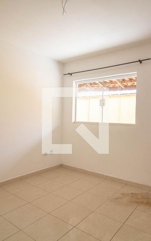Casa de condomínio à venda com 60m², 2 quartos e 1 vaga Casa de condomínio à venda com 60m², 2 quartos e 1 vagaSala