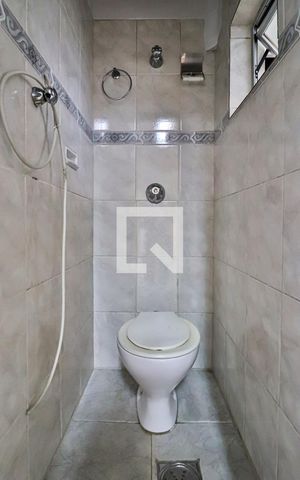 Apartamento à venda com 185m², 4 quartos e 2 vagasBanheiro de Serviço