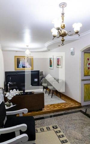 Casa à venda com 227m², 3 quartos e 2 vagas Casa à venda com 227m², 3 quartos e 2 vagasSala