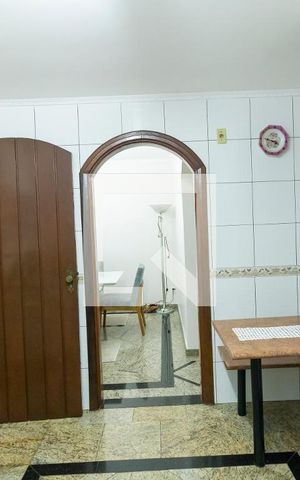 Casa à venda com 227m², 3 quartos e 2 vagas Casa à venda com 227m², 3 quartos e 2 vagasCozinha
