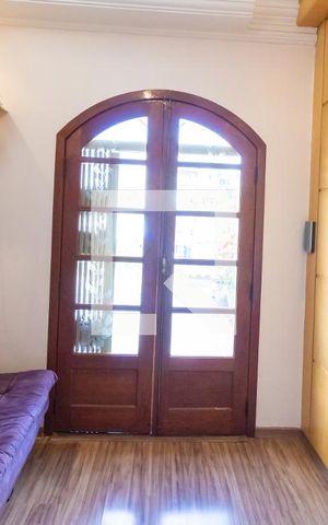 Casa à venda com 227m², 3 quartos e 2 vagas Casa à venda com 227m², 3 quartos e 2 vagasQuarto 2