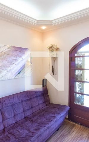 Casa à venda com 227m², 3 quartos e 2 vagas Casa à venda com 227m², 3 quartos e 2 vagasQuarto 2
