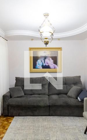 Casa à venda com 227m², 3 quartos e 2 vagas Casa à venda com 227m², 3 quartos e 2 vagasSala