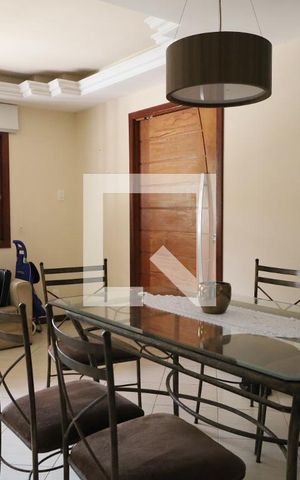 Casa à venda com 256m², 4 quartos e 2 vagasSala 2