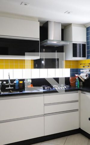 Casa à venda com 256m², 4 quartos e 2 vagasCozinha