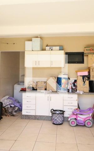 Casa à venda com 256m², 4 quartos e 2 vagasLavanderia