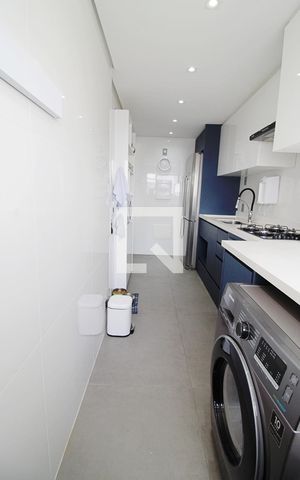Apartamento à venda com 90m², 3 quartos e 3 vagas Apartamento à venda com 90m², 3 quartos e 3 vagasÁrea de Serviço