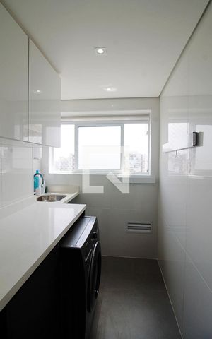 Apartamento à venda com 90m², 3 quartos e 3 vagas Apartamento à venda com 90m², 3 quartos e 3 vagasÁrea de Serviço