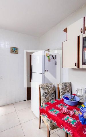 Casa à venda com 300m², 5 quartos e 2 vagas Casa à venda com 300m², 5 quartos e 2 vagasCasa 2 - Cozinha