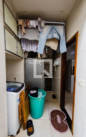 Casa à venda com 300m², 5 quartos e 2 vagas Casa à venda com 300m², 5 quartos e 2 vagasCasa 2 - Área de serviço