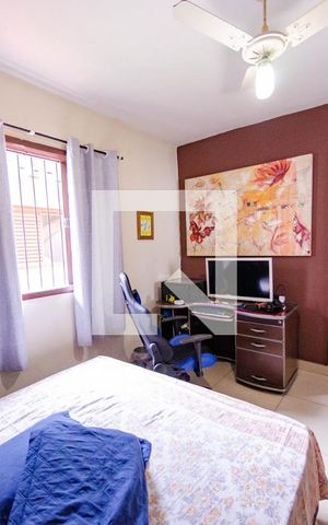 Casa à venda com 300m², 5 quartos e 2 vagas Casa à venda com 300m², 5 quartos e 2 vagasSuíte 2