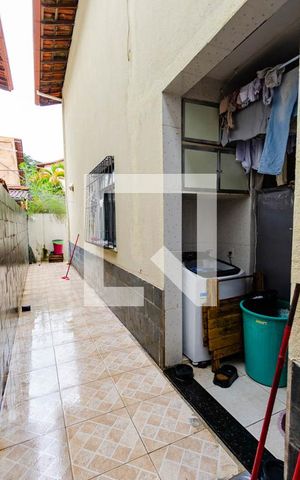 Casa à venda com 300m², 5 quartos e 2 vagas Casa à venda com 300m², 5 quartos e 2 vagasCasa 2 - Área de serviço