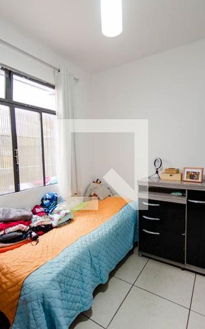 Casa à venda com 300m², 5 quartos e 2 vagas Casa à venda com 300m², 5 quartos e 2 vagasCasa 2 - Quarto 1
