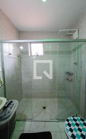 Casa à venda com 300m², 5 quartos e 2 vagas Casa à venda com 300m², 5 quartos e 2 vagasSuíte banheiro 2