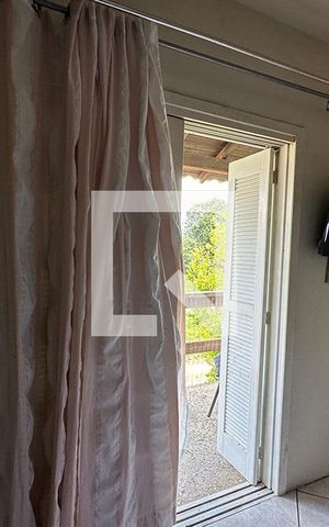 Casa à venda com 480m², 4 quartos e 4 vagasPorta Janela do Quarto 1