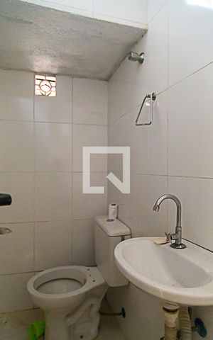 Casa de condomínio para alugar com 30m², 1 quarto e sem vagaBanheiro