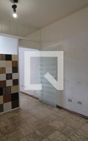Casa para alugar com 90m², 2 quartos e 1 vagaSala